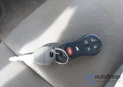 2003 Chrysler Town & Country Lxi из США, поврежденный, VIN 2C8GP54L93R372831